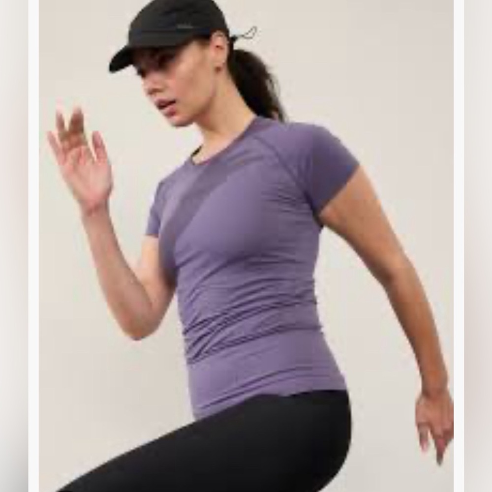 Athleta MOMENTUM SEAMLESS TEE Dusk Violet Size M